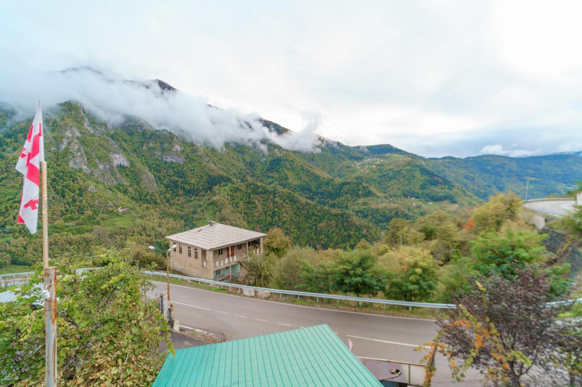 Guest House Sunrise Khulo Экстерьер фото